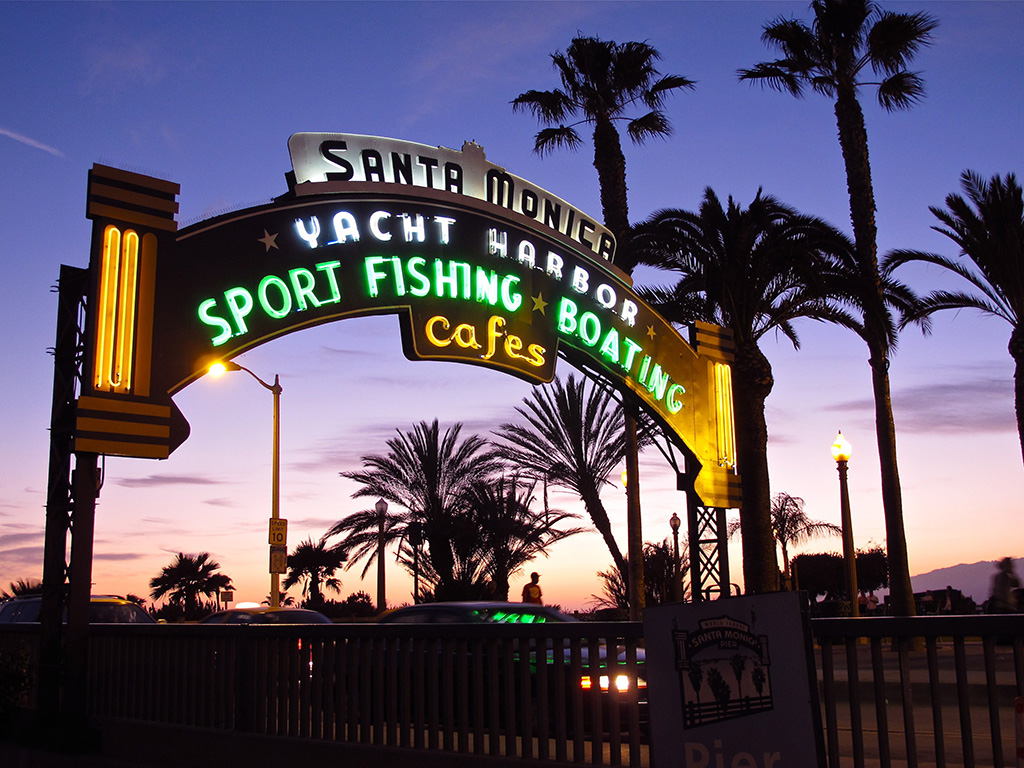 Santa Monica pier sign