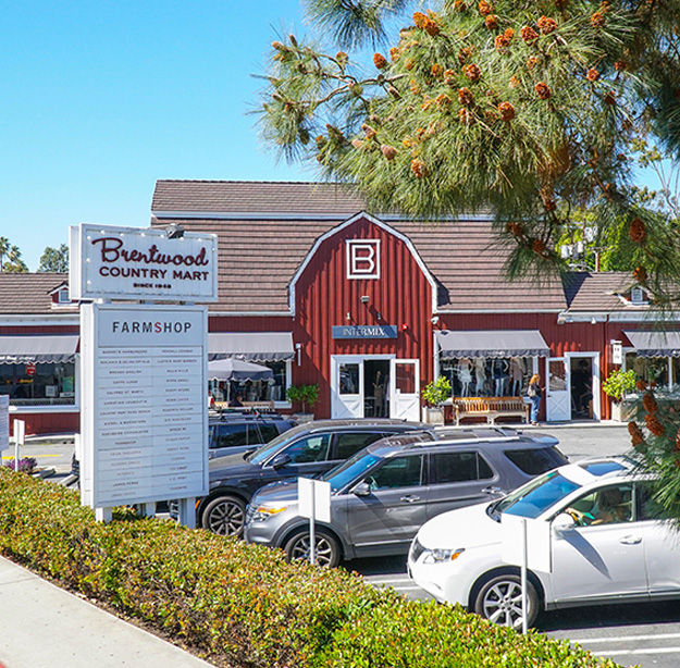 Brentwood Country Mart exterior